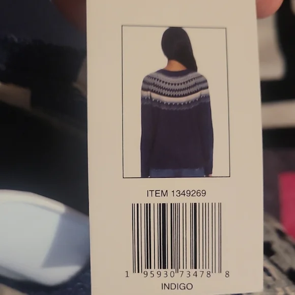 Weatherproof Navy and Cream Crewneck Sweater - Picture 5 of 6